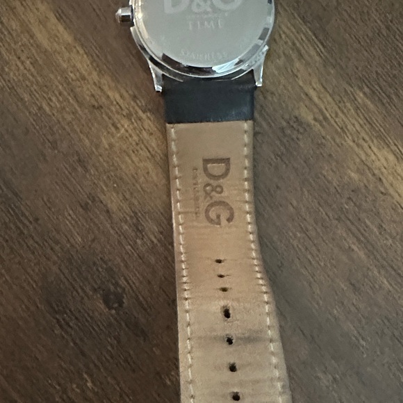 Dolce and Gabana Gloria Leather Quartz Watch with Crystal